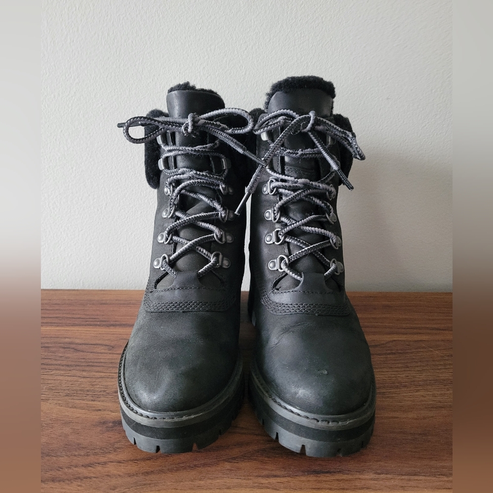 TIMBERLAND Courmayeur Valley lace up shearling lined leather ankle boots - Picture 3 of 12